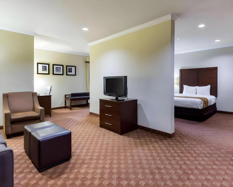 Comfort Suites Near Nasa - Clear Lake Webster Eksteriør bilde