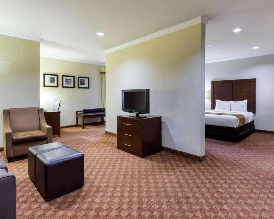 Comfort Suites Near Nasa - Clear Lake Webster Eksteriør bilde